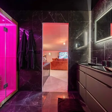 Apartment Secret *